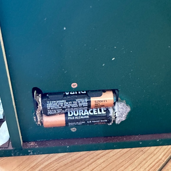 Vintage Christmas toy shop musical wooden house. Music works - see video. - Picture 9 of 13